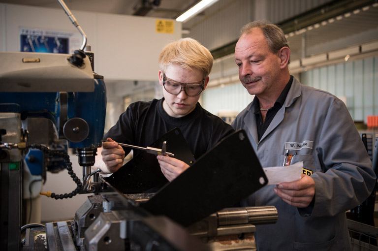 MEILLER Azubi bei der Arbeit