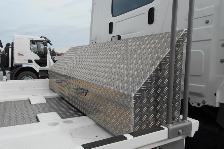 Portacontenedor de cadenas sobre rodillos accesorios compartimento
