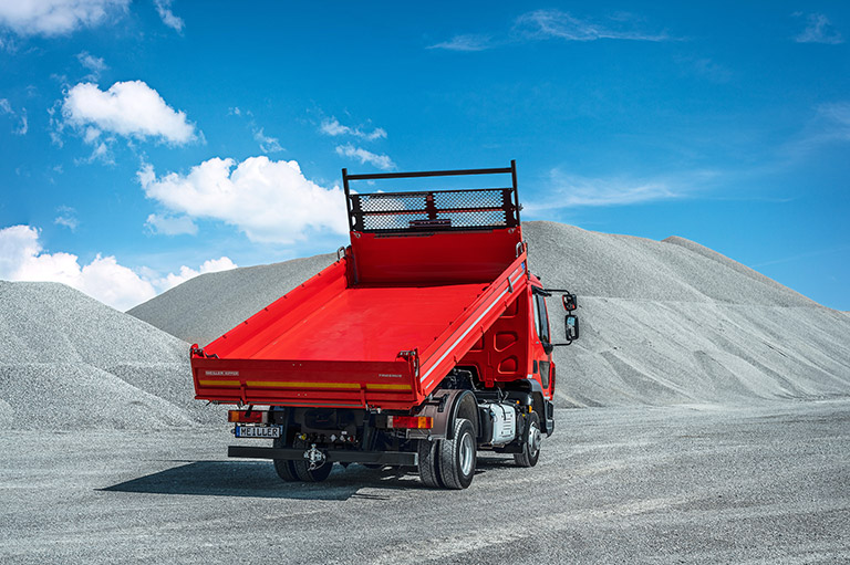 TRIGENIUS Three-way tipper D205